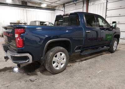 2021 Chevrolet Silverado 2500hd 4wd  Standard Bed Ltz, daño Lateral izquierdo, Iaai lote 45552006, foto 4 de 6