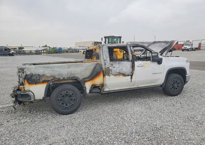 2024 Chevrolet Silverado K2500 Heavy Duty Ltz, daño Incendio, Copart lote 64490686, foto 3 de 6