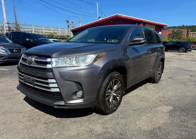 2019 Toyota Highlander Le Plus, daño Abolladuras/rayones menores, Copart lote 68977296, foto 1 de 6
