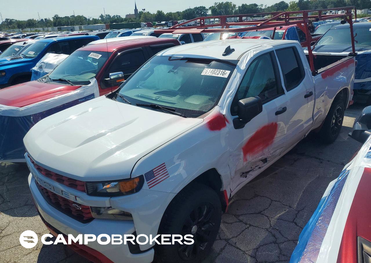 2020 Chevrolet Silverado K1500 Custom, daño Lateral, Copart lote 61482316