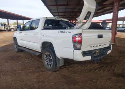 2023 Toyota Tacoma Trd Sport, daño Frontal derecho, Iaai lote 45874732, foto 3 de 17