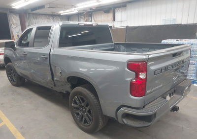 2025 Chevrolet Silverado 1500 Custom, daño Lateral izquierdo, Iaai lote 45911288, foto 3 de 6