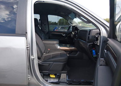 2025 Chevrolet Silverado 2500hd 4wd  Standard Bed Lt, daño Lateral derecho, Iaai lote 45902833, foto 5 de 6