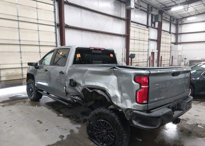 2025 Chevrolet Silverado 2500hd 4wd  Standard Bed Zr2, Rollover damage, Iaai lot 45710931, photo 4 of 6