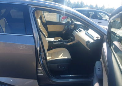 2021 Lexus Nx 300h, daño Bajos, Iaai lote 45936276, foto 5 de 18