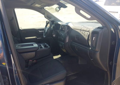 2020 Chevrolet Silverado 1500 2wd  Short Bed Custom, daño Frontal izquierdo, Iaai lote 45896593, foto 5 de 6