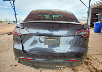 2024 Tesla Model Y, daño Trasero, Copart lote 65342366, foto 6 de 15