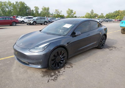 2022 Tesla Model 3 Performance Dual Motor All-wheel Drive, uszkodzenie: Prawy tył, Iaai lot 45686894, zdjęcie 2 z 16