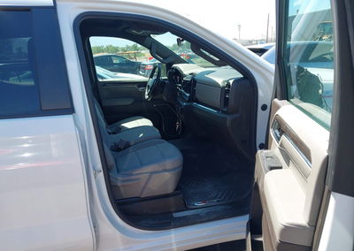2024 Chevrolet Silverado 1500 4wd  Short Bed Lt, daño Left & Right Side, Iaai lote 45476652, foto 5 de 6
