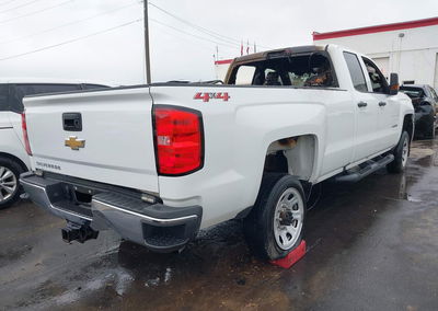 2019 Chevrolet Silverado 2500hd Wt, Interior Burn damage, Iaai lot 44694840, photo 4 of 6