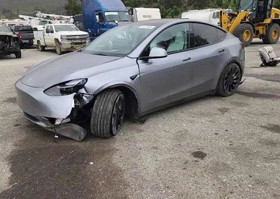 2024 Tesla Model Y, uszkodzenie: Bok, Copart lot 58137386, zdjęcie 13 z 14
