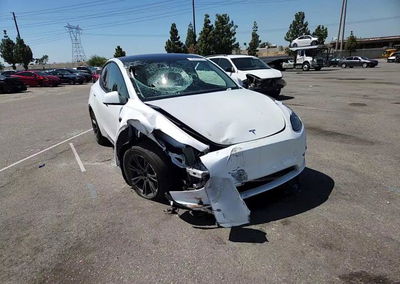 2025 Tesla Model Y, пошкодження: Передня частина, Copart лот 68408086, фото 14 з 15