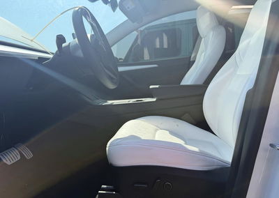 2024 Tesla Model Y, daño Lateral, Copart lote 65233256, foto 7 de 12