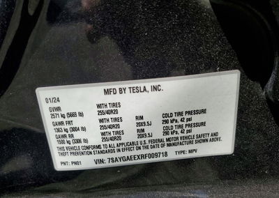 2024 Tesla Model Y, daño Lateral, Copart lote 63420026, foto 12 de 14