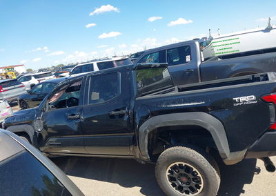 2026 Toyota Tacoma Trd Off Road, daño Generalizado, Iaai lote 46031982, foto 14 de 21