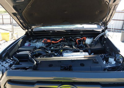 2026 Toyota Tacoma Hybrid Trd Sport, daño Frontal, Iaai lote 45085552, foto 10 de 16