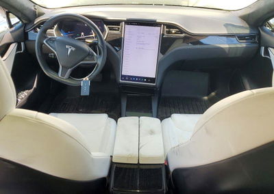 2020 Tesla Model S, daño Trasero, Copart lote 62273266, foto 8 de 12