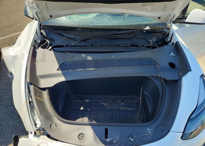 2025 Tesla Model Y, пошкодження: Передня частина, Copart лот 68408086, фото 11 з 15