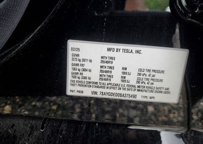 2025 Tesla Model Y, daño Frontal, Copart lote 59980206, foto 12 de 14