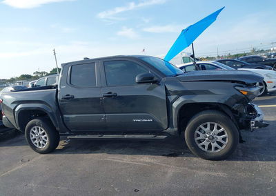 2024 Toyota Tacoma Sr5, Front End damage, Iaai lot 45725594, photo 14 of 17