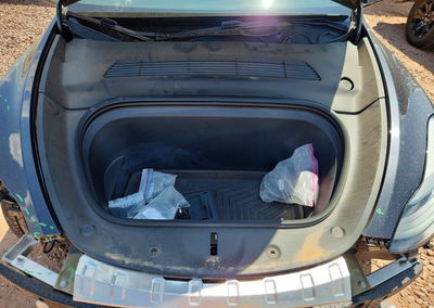 2024 Tesla Model Y, daño Frontal, Copart lote 64931326, foto 12 de 14