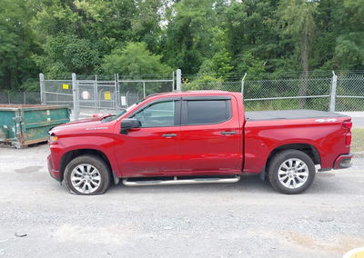 2021 Chevrolet Silverado 1500 4wd  Short Bed Custom, daño Lateral izquierdo, Iaai lote 45539365, foto 14 de 16