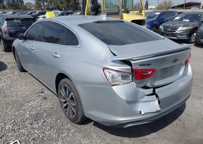 2021 Chevrolet Malibu Fwd Rs, daño Trasero, Iaai lote 45800191, foto 3 de 20