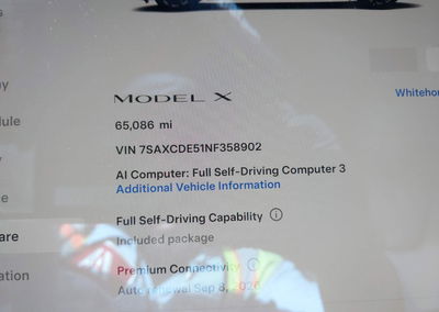 2022 Tesla Model X Dual Motor All-wheel Drive/plaid Tri Motor All-wheel Drive, uszkodzenie: Tył, Iaai lot 45337874, zdjęcie