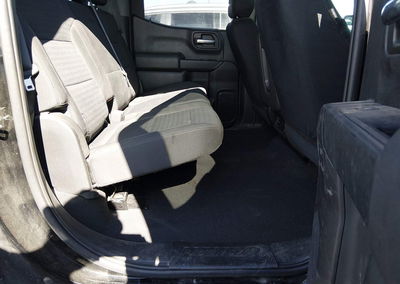 2022 Chevrolet Silverado 1500 4wd  Short Bed Custom, uszkodzenie: Tył, Iaai lot 45886638, zdjęcie 8 z 22