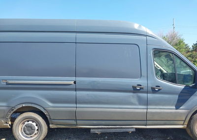 2020 Ford Transit-250 Cargo Van, Roof damage, Iaai lot 45721126, photo 12 of 15