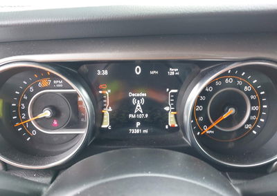 2020 Jeep Wrangler Unlimited Sahara 4x4, daño Trasero, Iaai lote 44592487, foto 7 de 17