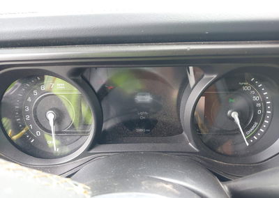 2024 Jeep Wrangler 4xe Sahara 4xe, daño Frontal, Iaai lote 45197078, foto 7 de 16