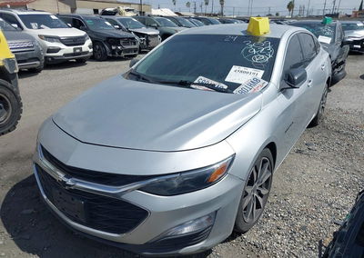 2021 Chevrolet Malibu Fwd Rs, daño Trasero, Iaai lote 45800191, foto 2 de 20