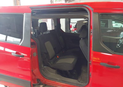 2020 Ford Transit Connect, daño Left & Right Side, Iaai lote 45526037, foto 8 de 16