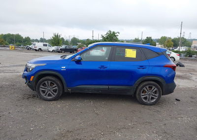 2021 Kia Seltos Lx, daño Frontal, Iaai lote 45901129, foto 14 de 16