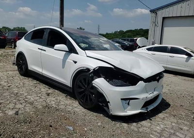 2022 Tesla Model X, daño Frontal, Copart lote 61005636, foto 13 de 14