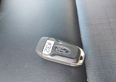 2024 Ford Transit-250, daño Lateral izquierdo, Iaai lote 45187593, foto 11 de 17