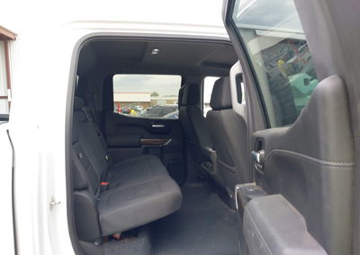 2021 Chevrolet Silverado 1500 4wd  Short Bed Lt Trail Boss, daño Frontal, Iaai lote 44852454, foto 8 de 17