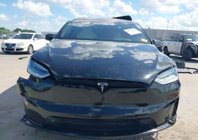 2022 Tesla Model X Plaid Tri Motor All-wheel Drive, Right Front damage, Iaai lot 44752124, photo 13 of 19