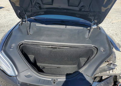 2020 Tesla Model S, daño Frontal, Copart lote 63313896, foto 11 de 14