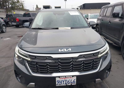 2024 Kia Seltos S, daño Lateral derecho, Iaai lote 44737908, foto 12 de 17