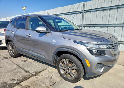 2021 Kia Seltos Lx, uszkodzenie: Bok, Copart lot 70045156, zdjęcie 4 z 13