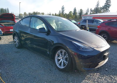 2024 Tesla Model Y Long Range Dual Motor All-wheel Drive, Right Side damage, Iaai lot 46062944