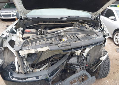 2021 Chevrolet Silverado 1500 4wd  Short Bed Lt Trail Boss, daño Frontal, Iaai lote 44852454, foto 10 de 17