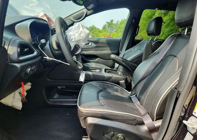 2026 Chrysler Pacifica Limited, uszkodzenie: Przód, Copart lot 64559666, zdjęcie 7 z 14