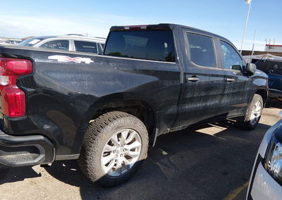 2022 Chevrolet Silverado 1500 4wd  Short Bed Custom, uszkodzenie: Tył, Iaai lot 45886638, zdjęcie 14 z 22