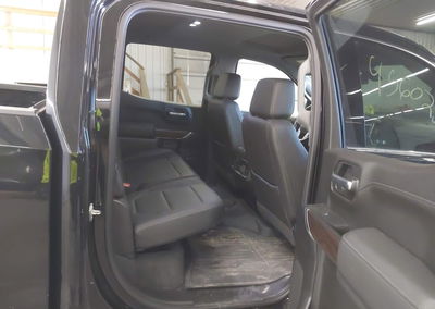 2021 Gmc Sierra 1500 4wd  Short Box Slt, uszkodzenie: Prawy przód, Iaai lot 45602518, zdjęcie 8 z 17