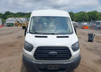 2019 Ford Transit-250, daño Lateral izquierdo, Iaai lote 45560088, foto 12 de 16