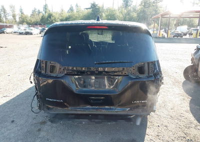 2026 Chrysler Pacifica Limited, daño Trasero, Iaai lote 46122846, foto 6 de 19