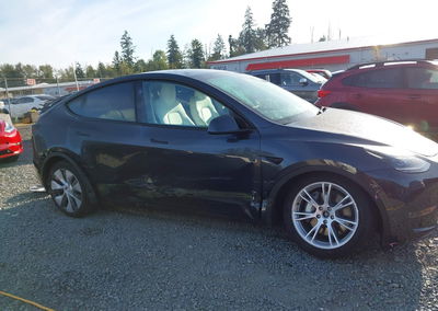 2024 Tesla Model Y Long Range Dual Motor All-wheel Drive, uszkodzenie: Prawy bok, Iaai lot 46062944, zdjęcie 14 z 19